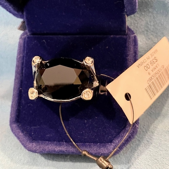 Pretty Chico's ring size 8.5 - Picture 5 of 5